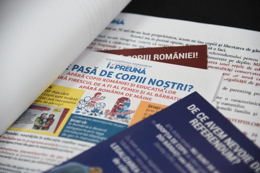 Atât accesul la vaccin, cât și educația sexuală, care le-ar învăța pe tinerele femei despre importanța procesului de screening prin testul Papanicolau, au fost contestate în repetate rânduri de organizații precum Coaliția pentru Familie sau Provita. Inquam Photos / Alberto Grosescu