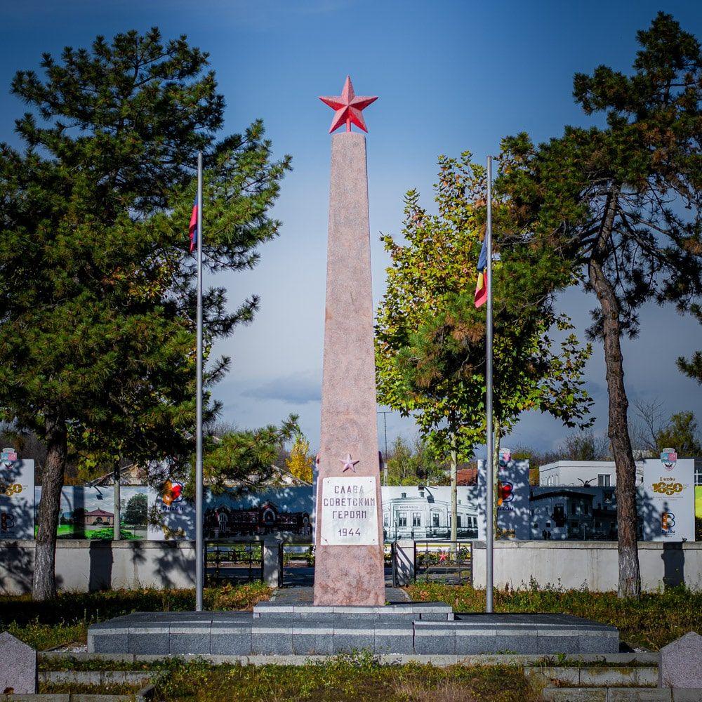 Slava Eroilor Sovietici, Buzău, România.