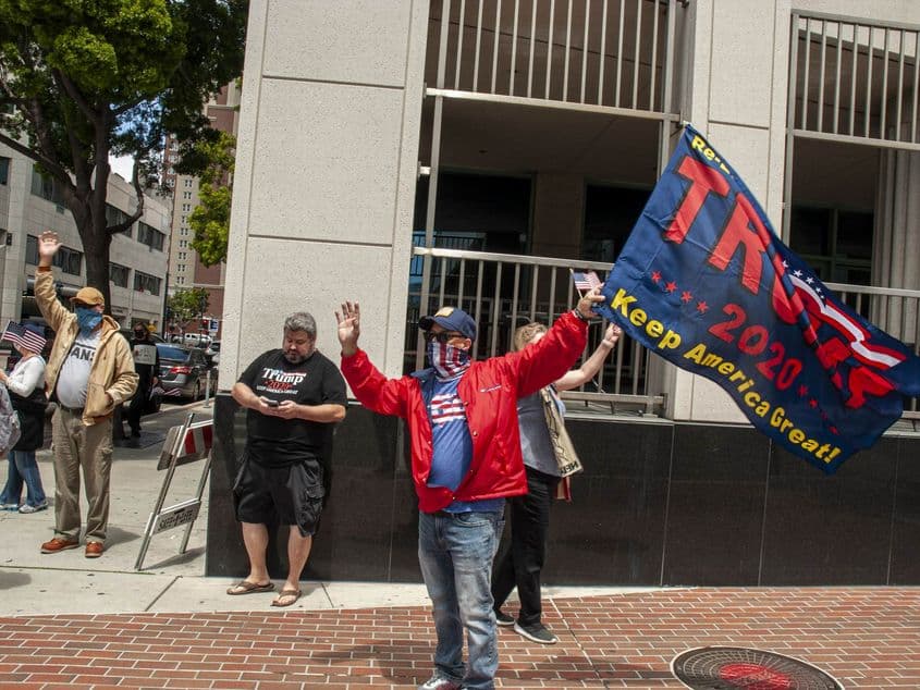Protest împotriva măsurilor de izolare în San Diego Foto: Greg Amptman / Dreamstime.com