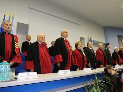 Nemuritorii de la Universitatea „Titu Maiorescu”. 38 de profesori sunt simultan și pensionari, și titulari