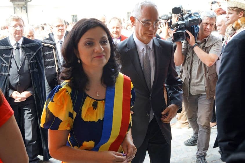 Oana Badea a fost aleasă în acest an primar al orașului Aiud. Foto: Facebook