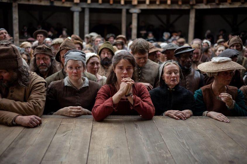 <strong>Agnes asistă la punerea în scenă a piesei Hamlet</strong> Foto: Facebook / Focus Features