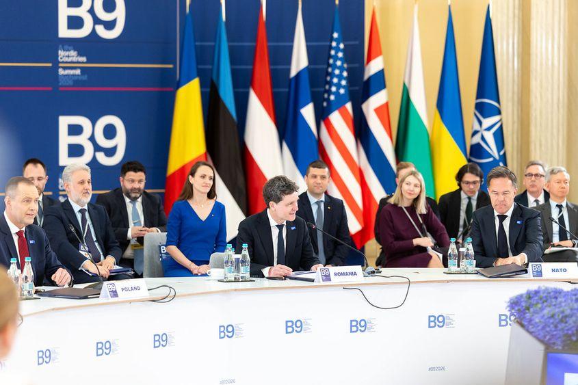 Summitul B9 a fost prezidat de președinții României și Poloniei și s-a încheiat cu semnarea unei declarații comune privind politica externă, în care Rusia este definită drept „cea mai semnificativă și directă amenințare pe termen lung la adresa NATO”. Foto: Administrația Prezidențială