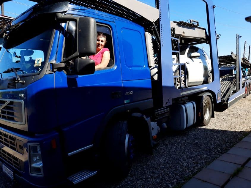 Dana, pe vremea când transporta mașini