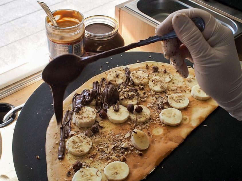 Clătite cu banane și nutella. Foto: Raul Ștef