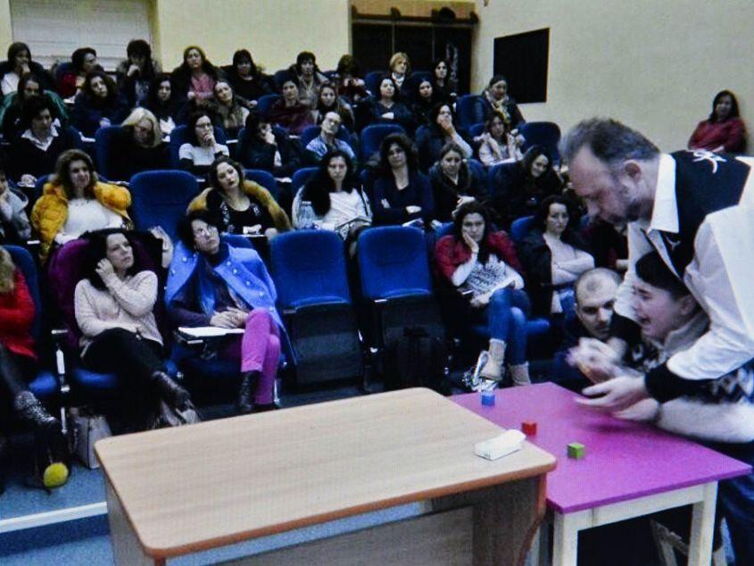 Imagine postată de Mitasov pe Facebook, de la unul dintre cursurile sale din decembrie 2018.