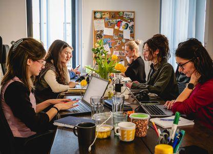 Ajută-ne să te cunoaștem și să fim mai aproape de tine