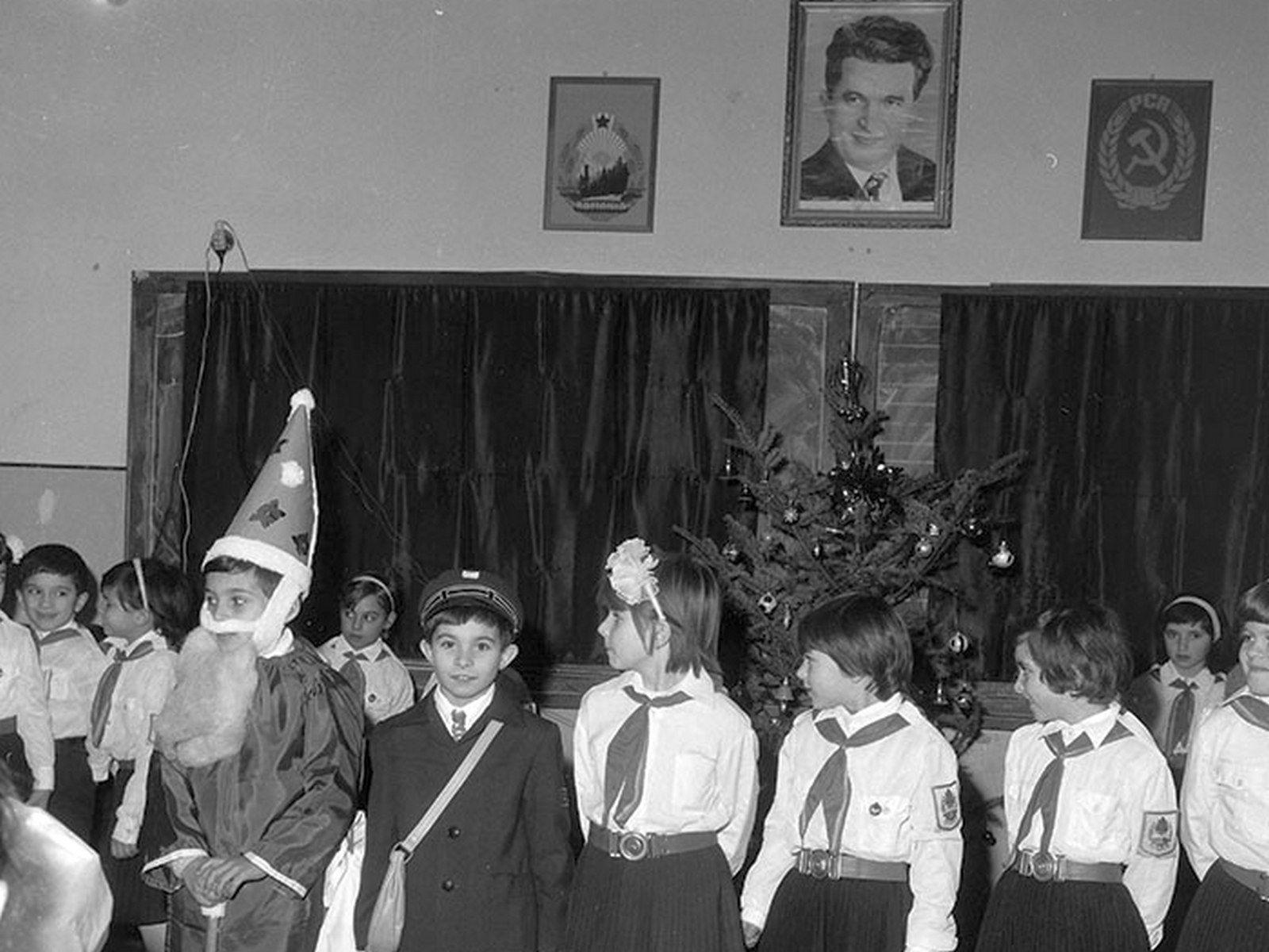 Un Moș Gerilă probabil premiant sau comandant de detașament