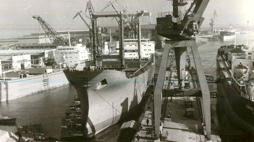 Șantierul naval Galați era una dintre puținele unități productive cu care se putea mândri România. Foto: Fototeca online a comunismului românesc