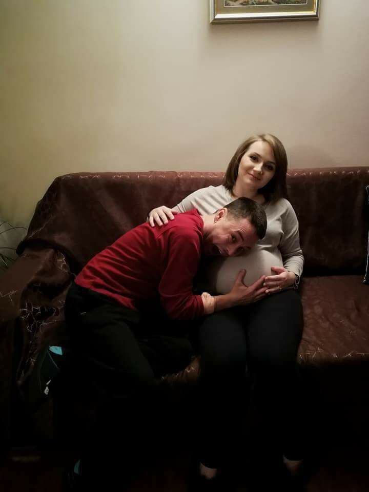 Ionuț și soția lui. Foto Facebook "Alături de Ionuț Anghel"