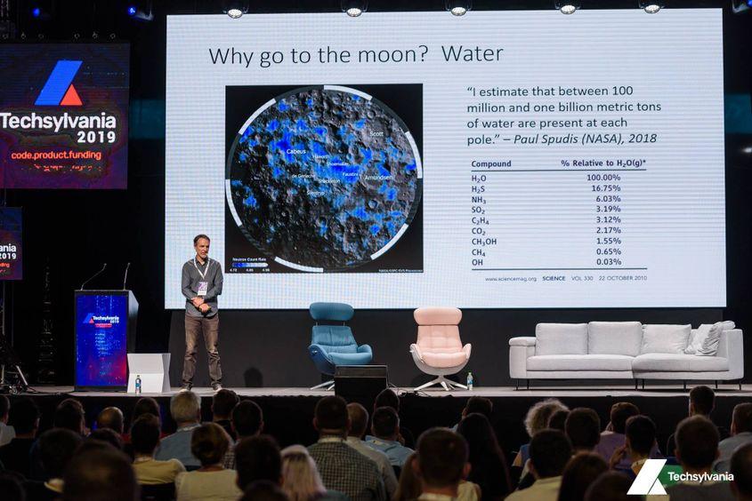 Tom Mueller, creatorul primei generații de motoare de rachetă pentru SpaceX, ne-a explicat de ce mergem din nou pe Lună. Foto (C) Techsylvania 2019