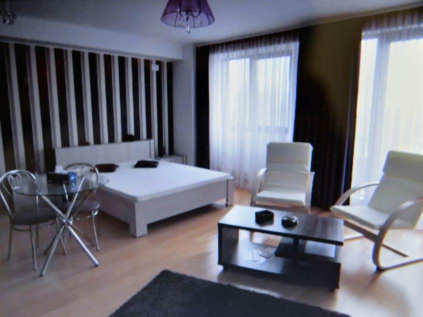 Garsoniera din Mamaia a Laurei, listată pe Airbnb.