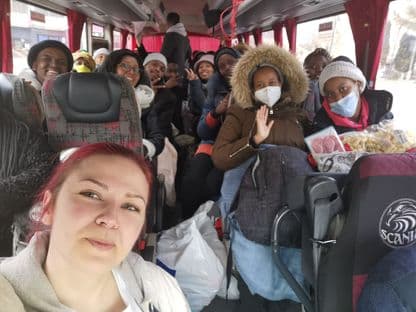 „În genunchi sau vă vom împușca!” Povestea grupului de studenți africani ajutați de o româncă să treacă granița