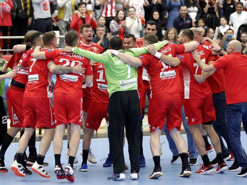 Echipa de handbal masculin Dinamo București. AGERPRES FOTO/EPA Robert Ghement