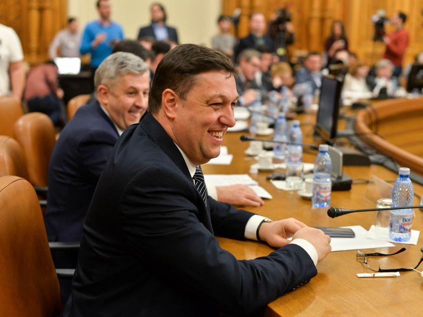 Șerban Nicolae (PSD) este șeful Comisiei juridice a Senatului începând din 5 ianuarie. Imagine de la audierea în Comisie a ministrului Florin Iordache (în planul doi). Foto: Lucian Muntean