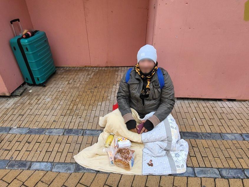In the Netherlands, the regulation of begging depends on each municipality. In Groningen, begging is only prohibited if it is done in an inconvenient way. photo: Ingrid Stefan / PressOne
