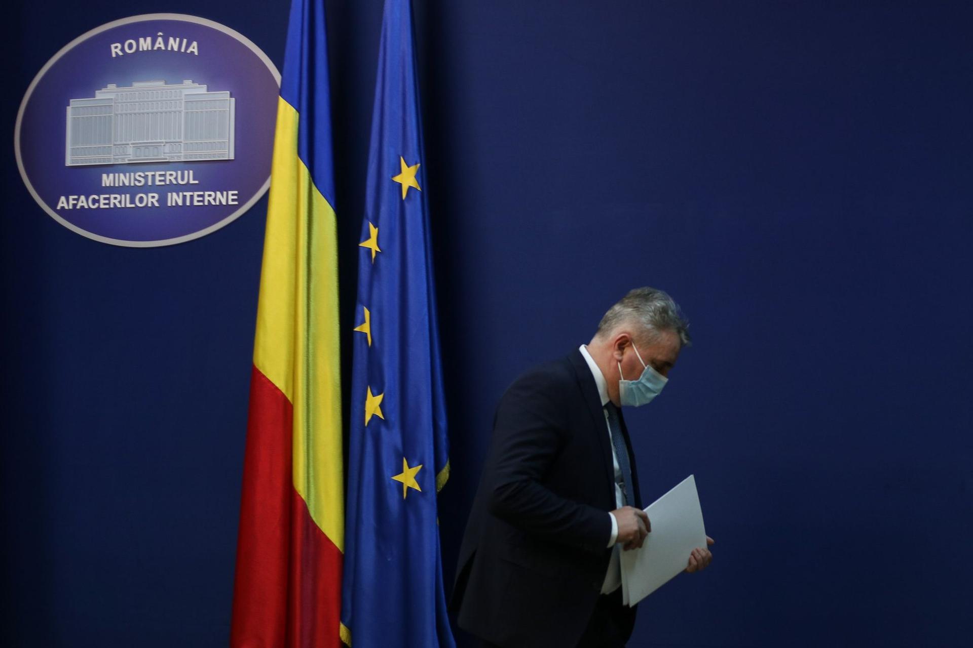 Ministrul de Interne Lucian Bode la 3 martie 2021, cu o zi înainte să predea Academia de Poliție în mâinile anti-reformiștilor prin împuternicirea lui David Ungureanu. FOTO: Octav Ganea / INQUAM PHOTOS