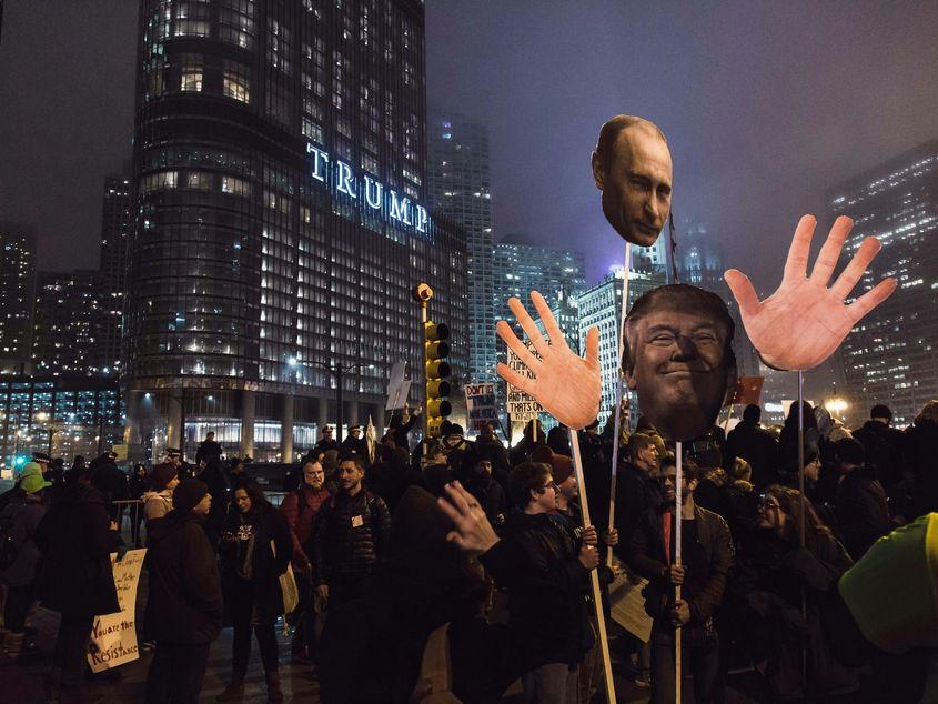 Demonstranți în fața Trump Tower, 2018. Foto: Rob Walsh / Unsplash