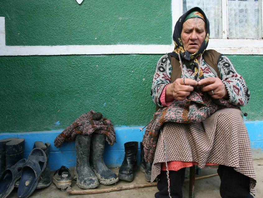 Pensionari în mediul rural. Foto: Lucian Muntean