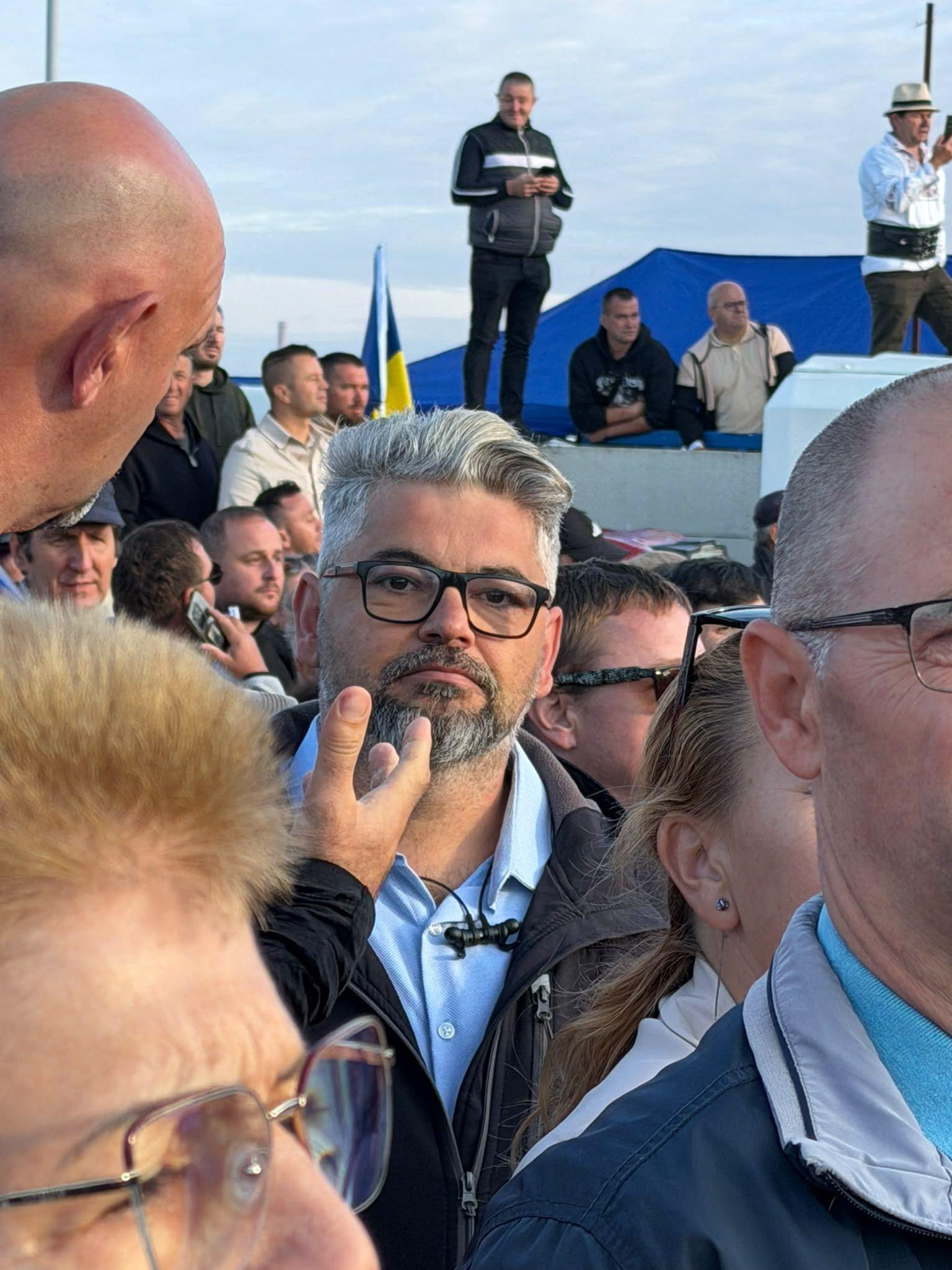 Printre participanții la întâlnirea de la Oradea s-a numărat și Marian Motocu, extremistul trimis în judecată anul trecut pentru propagandă legionară. Foto: Bianca Felseghi