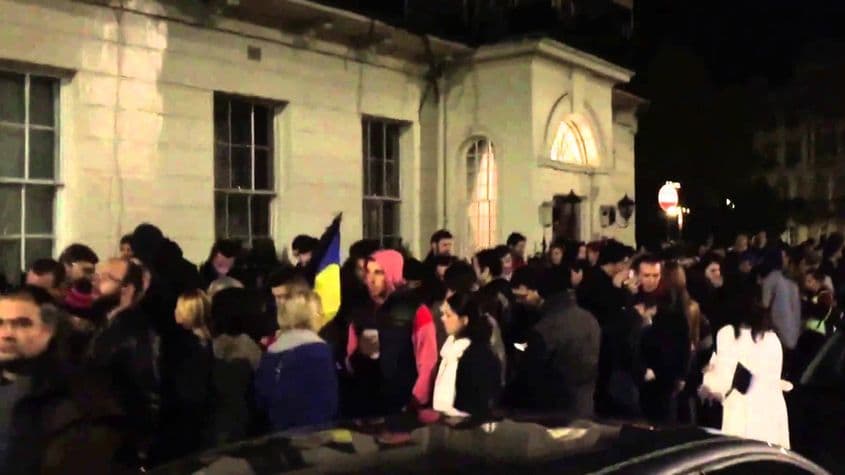 Coadă la vot în Londra, 2014, sursa: www.youtube.com