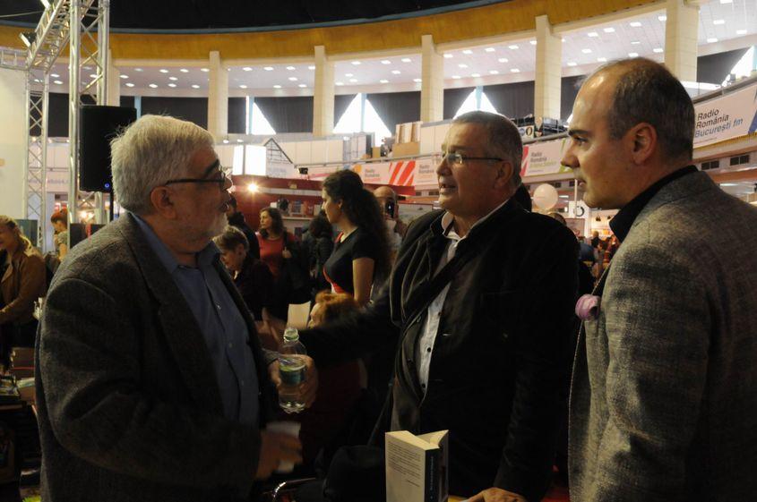 Rareș Bogdan, în dreapta, alături de Andrei Pleșu și Mircea Dinescu.