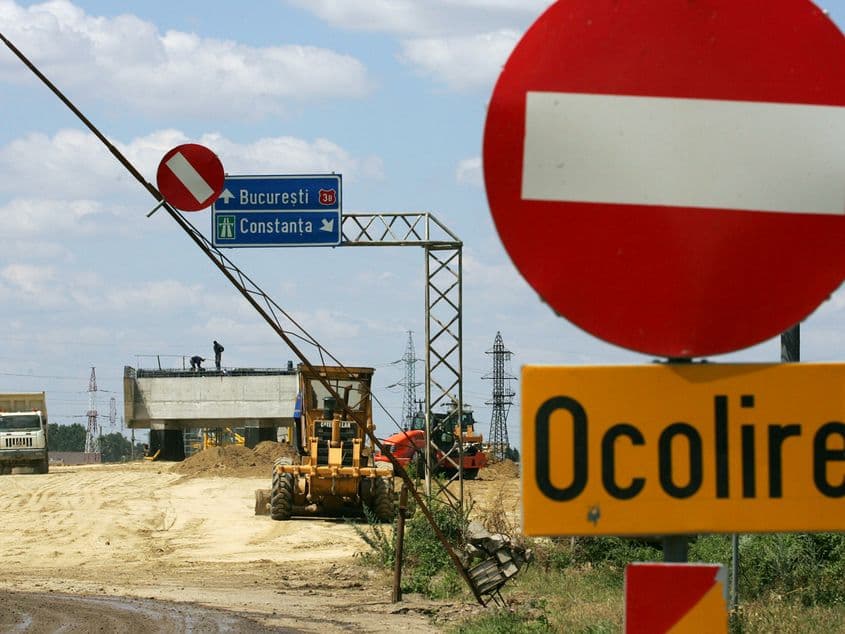 Potrivit Curţii de Conturi, într-un singur an, 2013, Compania de Autostrăzi ar fi păgubit statul cu 200 de milioane de lei. Foto: Lucian Muntean