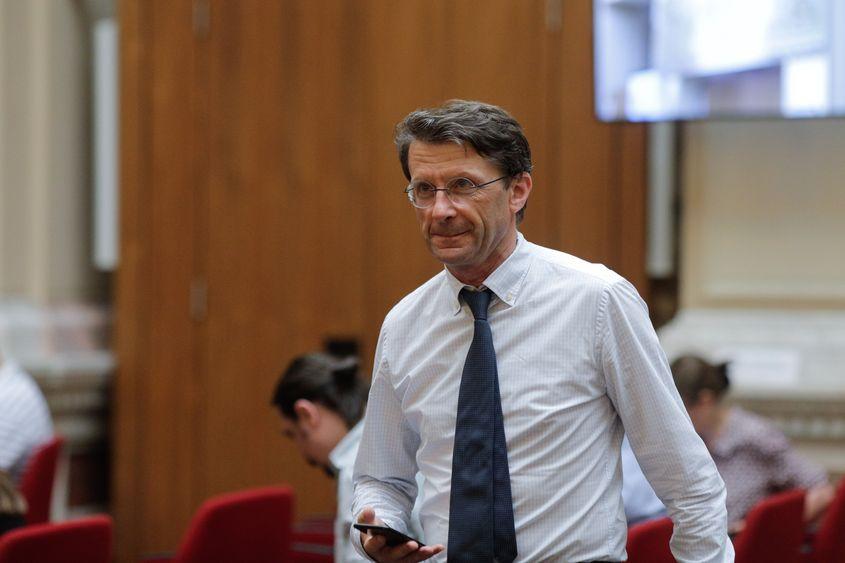 Dan Suciu participă la conferința de presă a lui Mugur Isărescu, guvernatorul BNR, la sediul instituției din București, marți 9 august 2022. Inquam Photos / Gsorge Călin