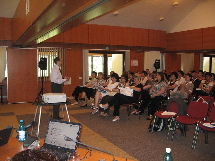 Întâlnire din cadrul proiectului  “Îmbunătățirea managementului universitar”, desfășurată la Poiana Brașov în 2009. Organizator: AID. Foto: management-universitar.ro