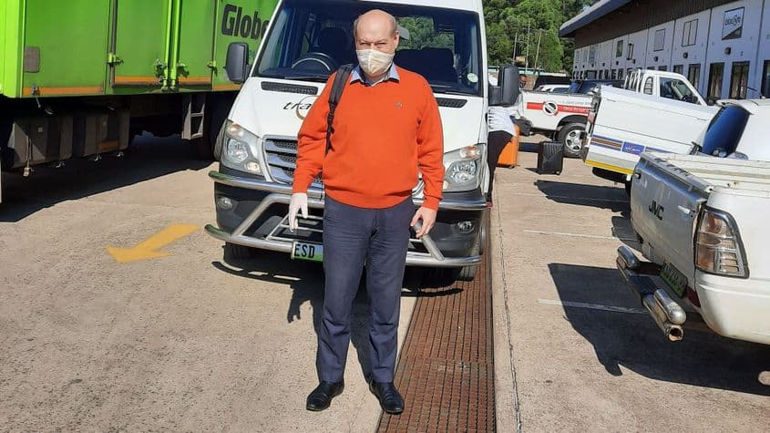 La începutul unui drum cu autocarul și trenul pentru un singur vot.