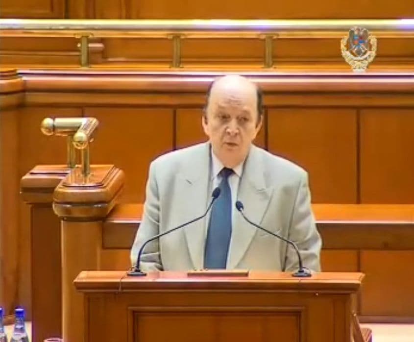 Mircea Ifrim pledează în favoarea proiectului ce avea să devină legea 118/2007. Captură foto via cdep.ro