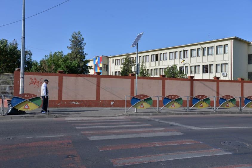 În județul Arad, pentru toate cele 463 de unități de învățământ au fost alocați doar 5 ofițeri de poliție Foto: Lucian Muntean