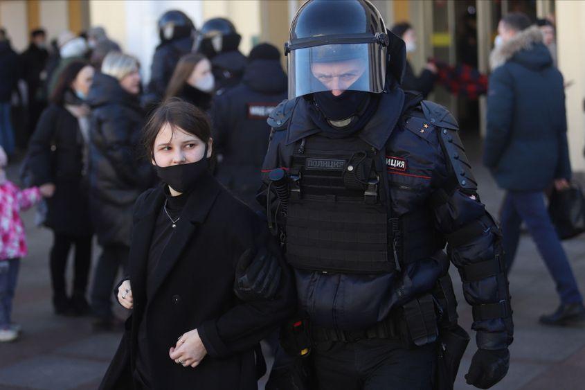 Rușii trăiesc prost și în frică. Foto: Anadolu Agency