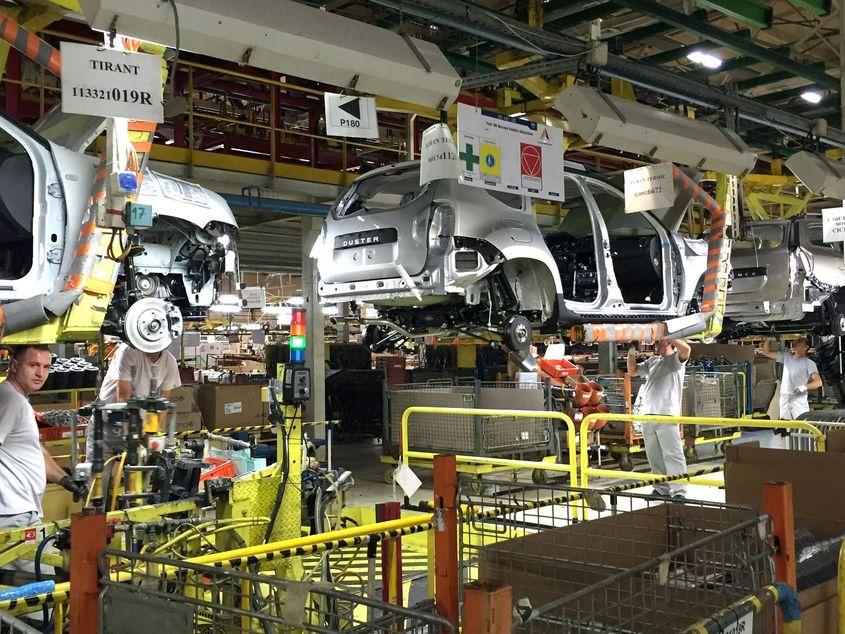 Viitorul uzinelor auto din România ține de gradul de automatizare și de recalificare a personalului. Statul are un cuvânt important de spus aici.