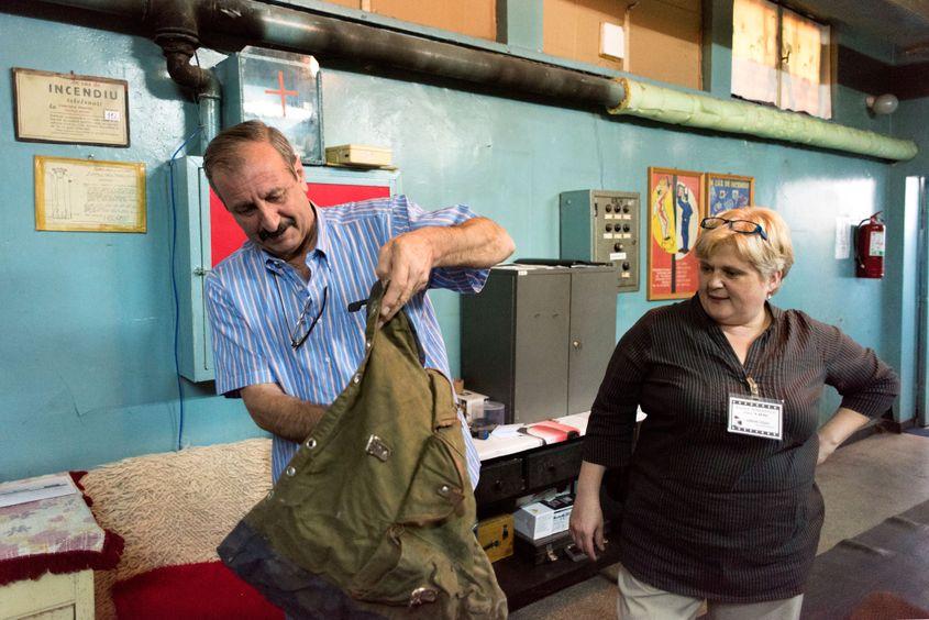 Rucsacul cu care Victor Purice căra rolele de film înainte de ’89.