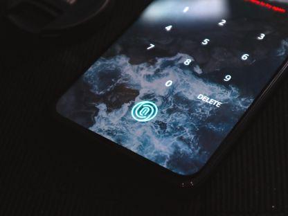 Cum poți să-ți ții datele în siguranță fără parole complicate