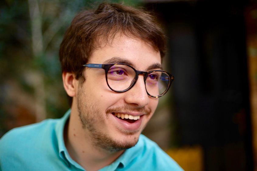 Radu. Portret din seria "Faces of Autism"