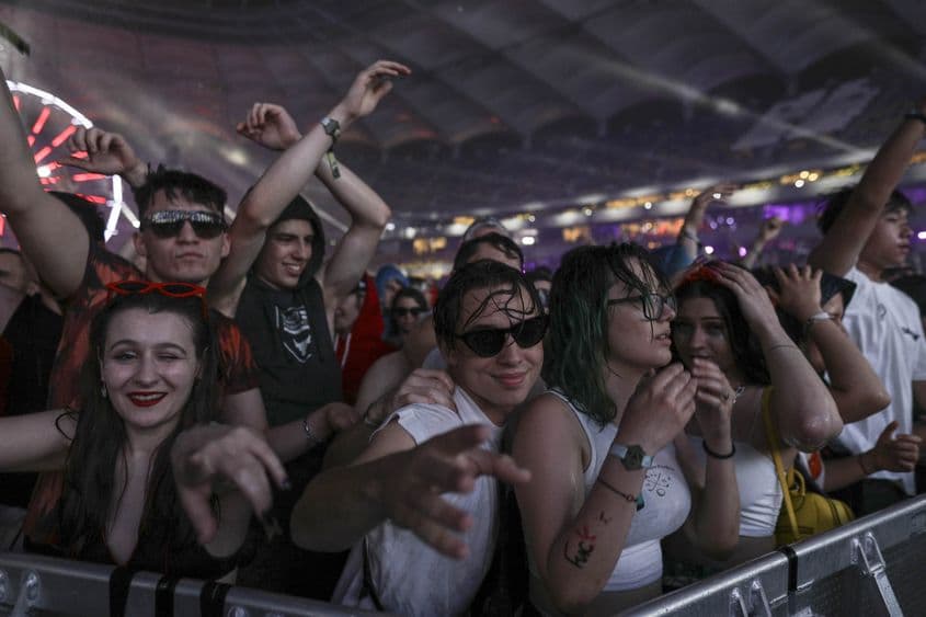 Consumul de cultură capătă și alte forme pentru Generația Z. Festivalul de muzică Saga 2022, organizat pe Arena Națională din București. Inquam Photos / Octav Ganea