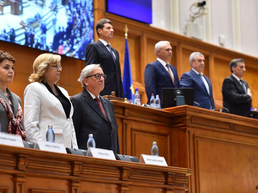 Imagine din mai 2017, când președintele Comisiei Europene, Jean-Claude Juncker, a ținut un discurs în Parlamentul României. Sursa foto: Cdep.ro