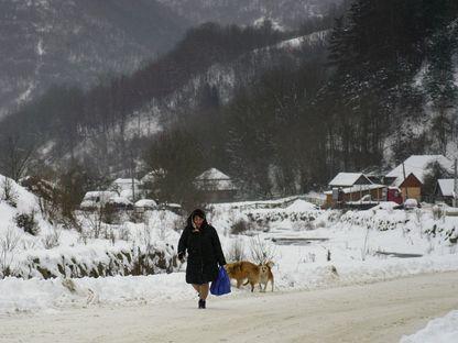REPORTAJ. Întunericul din Apuseni: zeci de mii de oameni izolați energetic în fiecare iarnă trăiesc între lumânare și resemnare