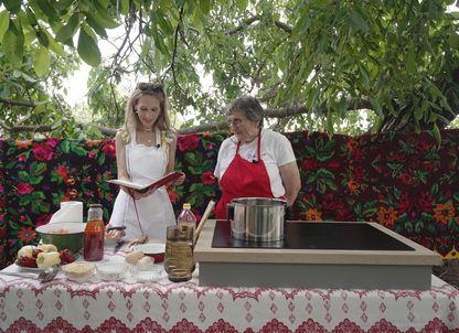 Noua serie de documentare video „Amintiri Gustoase” spune povestea gastronomică a Banatului. Prima oprire: „De La Măicuța”, în Secusigiu