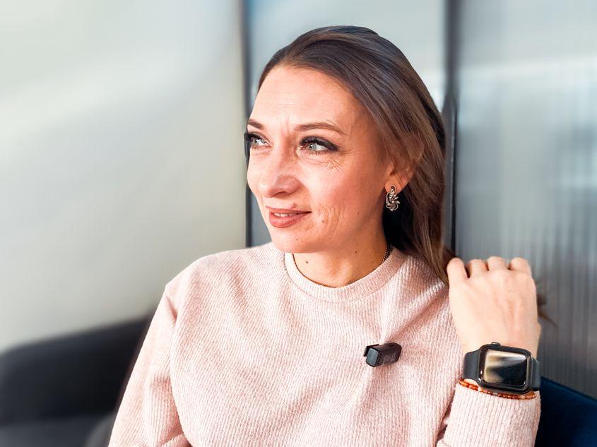 „Dacă fiica mea ar rămâne fără loc de muncă, nu știu ce am face. Probabil am fi nevoite să ne întoarcem în Ucraina”, spune Anna. Foto: Luiza Popovici