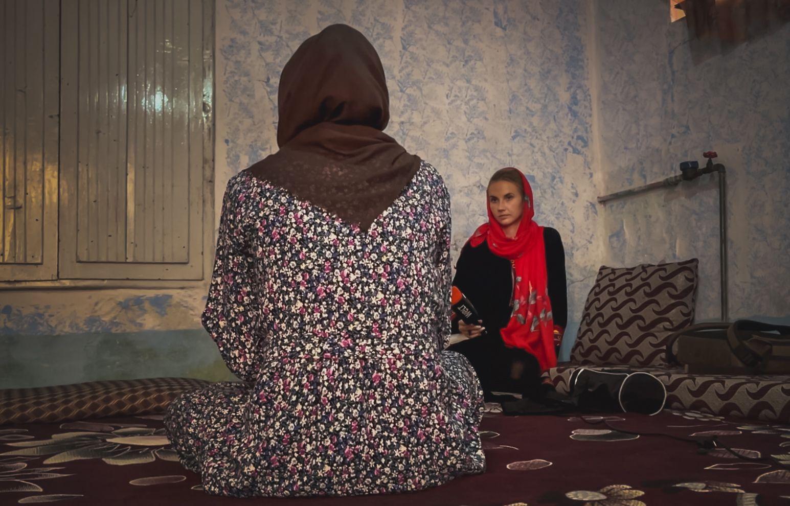 Zahra Sama, fost procuror, în timpul interviului