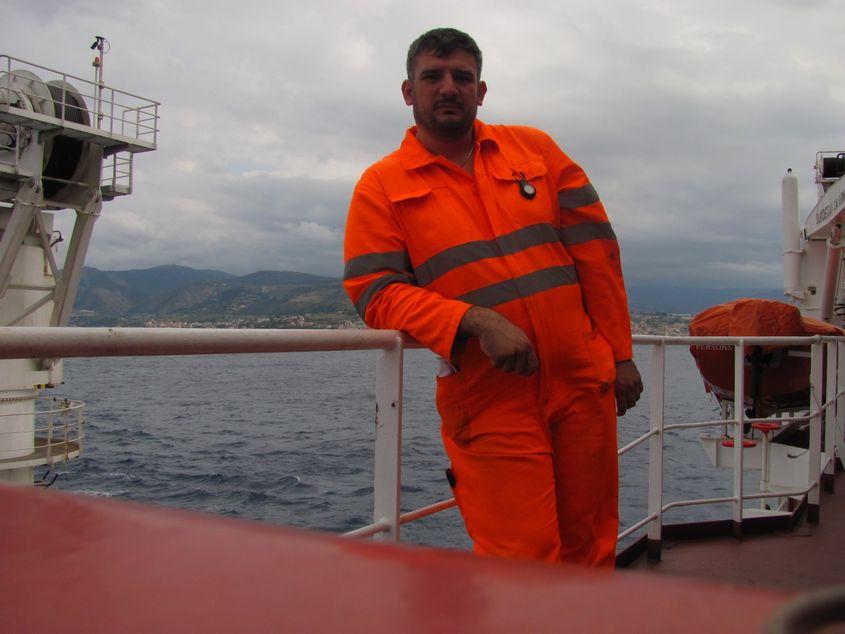 Marinarii români de pe navele străine sunt lăsați, de prea multe ori, să se descurce singuri