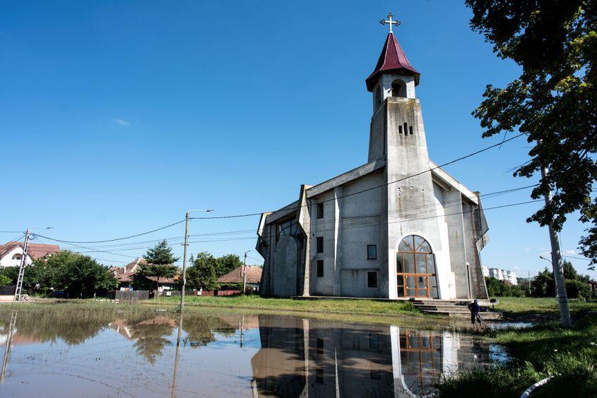 Zonă inundată în cartierul Boziaș din Târnăveni
