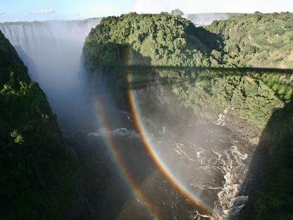 Dublu curcubeu la cascada Victoria