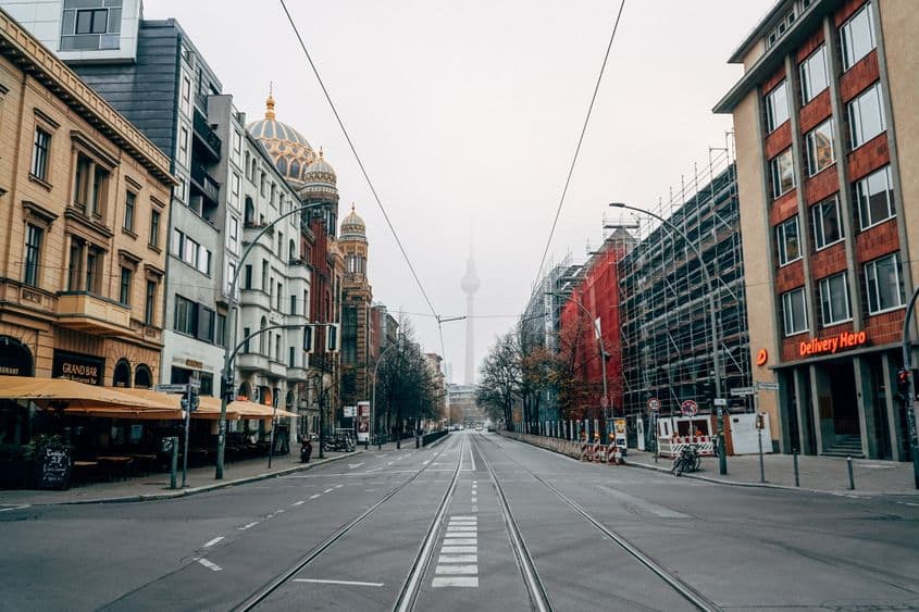 Germania încă își vede de ale ei, deși se simte nervozitatea în aer. Foto: Yevhenii Baraniuk / Unsplash