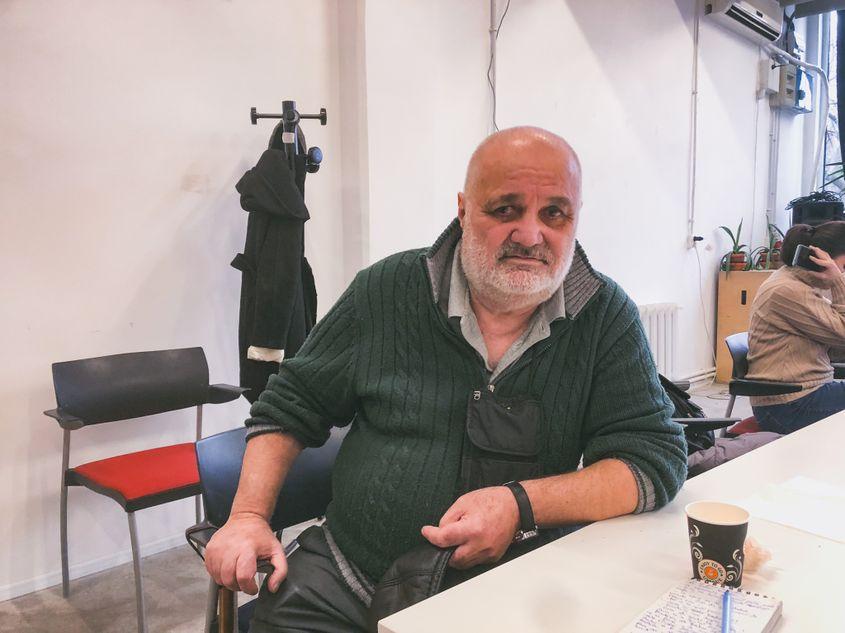Florin are 66 de ani și și-a pierdut vederea acum 6 ani. Foto: Andreea Soare
