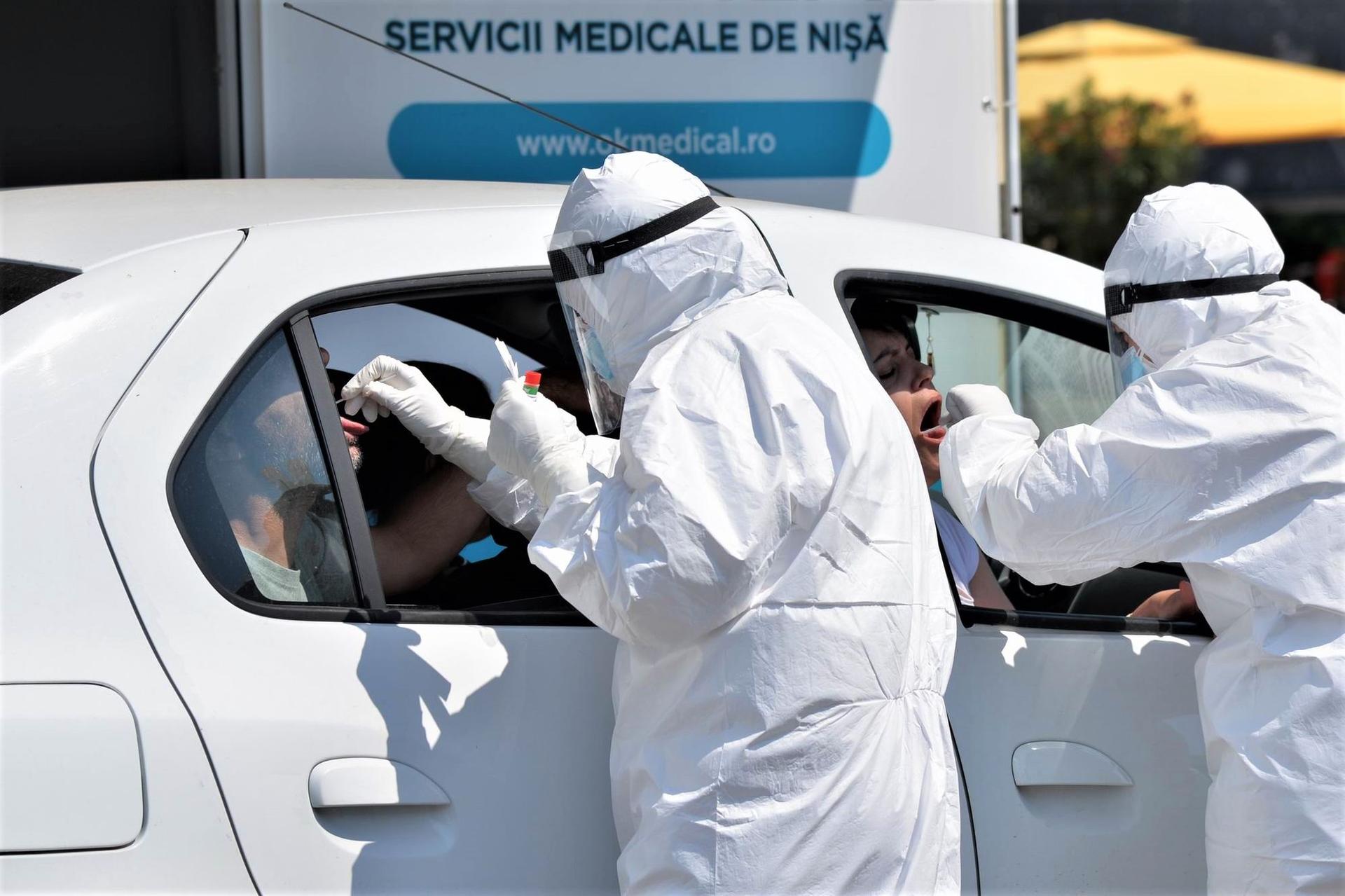 Testarea pe scară largă ar fi fost cheia punerii sub control a pandemiei. N-a fost să fie. Foto: Lucian Muntean
