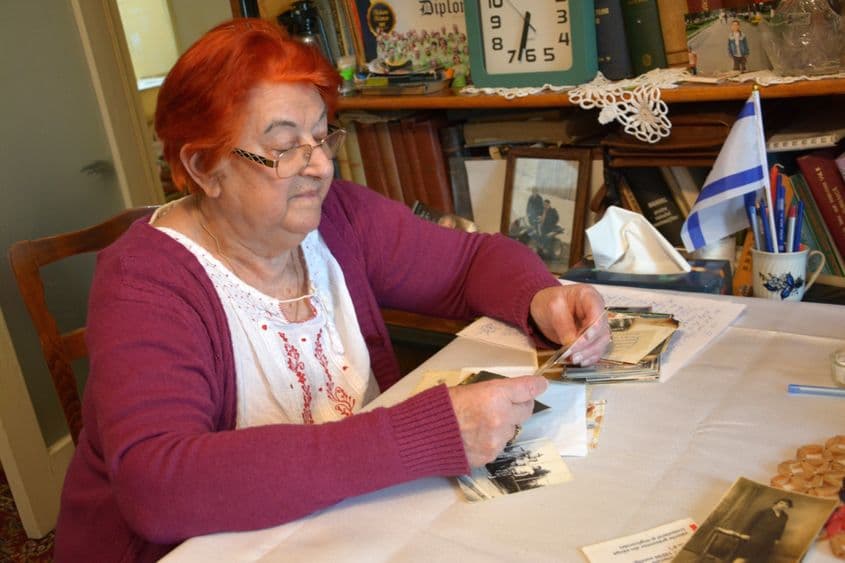 Bianca Idel adună cu greu amintirile din groapa comuna a trecutului său